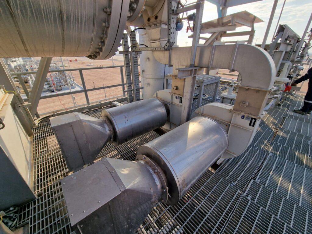 Sistema de combustio de tratamiento termico en refineria de KOC- E&M Combustion