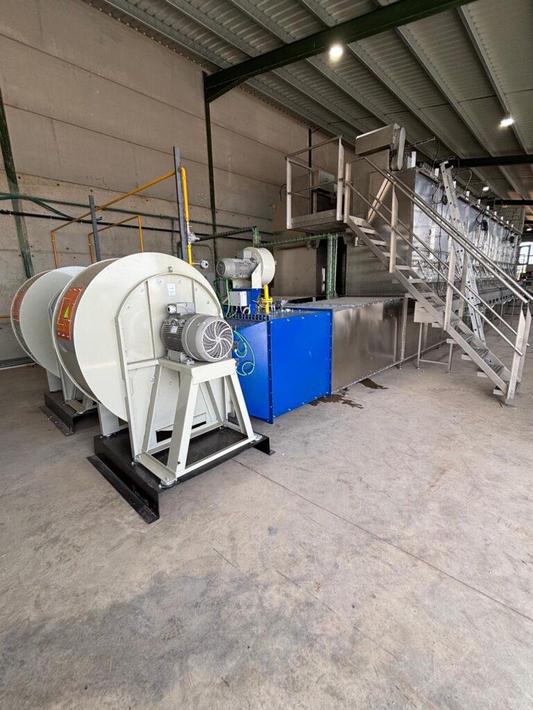 Instalación de un secadero de pistachos. Línea de secado con quemadores de vena de aire - E&MC